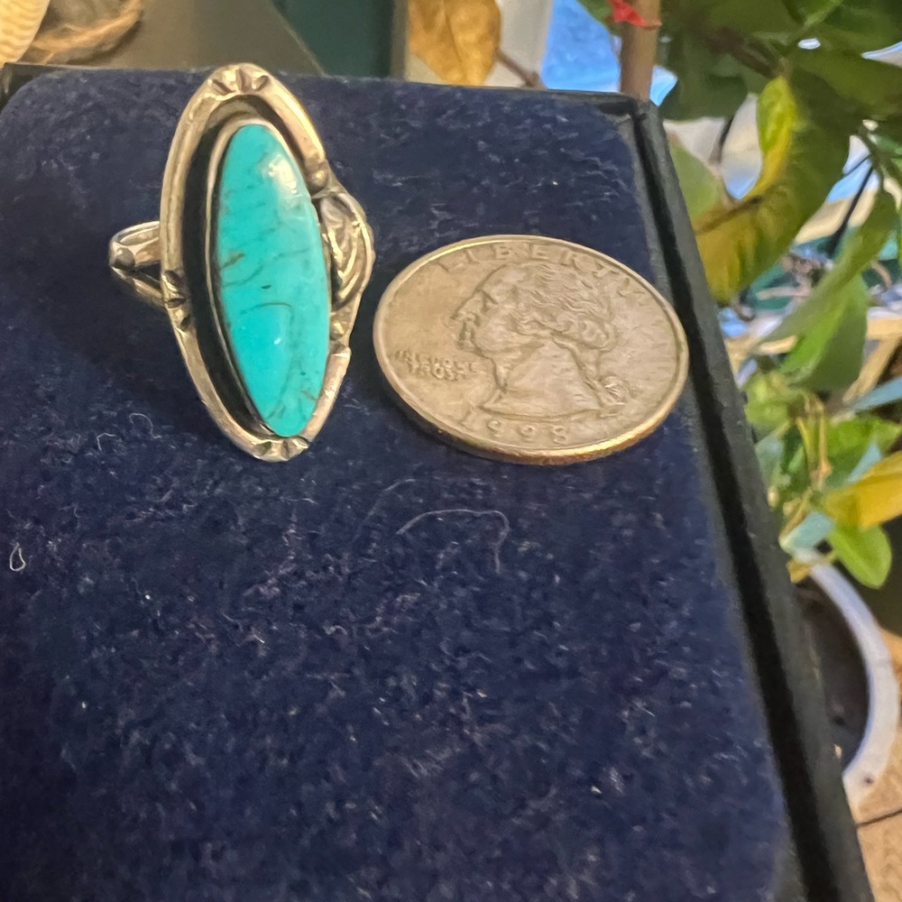 Turquoise Marquise Stone Ring in Silver Tone - Picture 4 of 4
